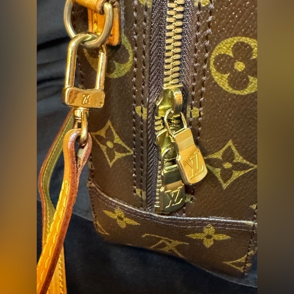 Louis Vuitton Spontini Brown and Tan LV Monogram Crossbody/Hand Bag w/ COA - Picture 13 of 16